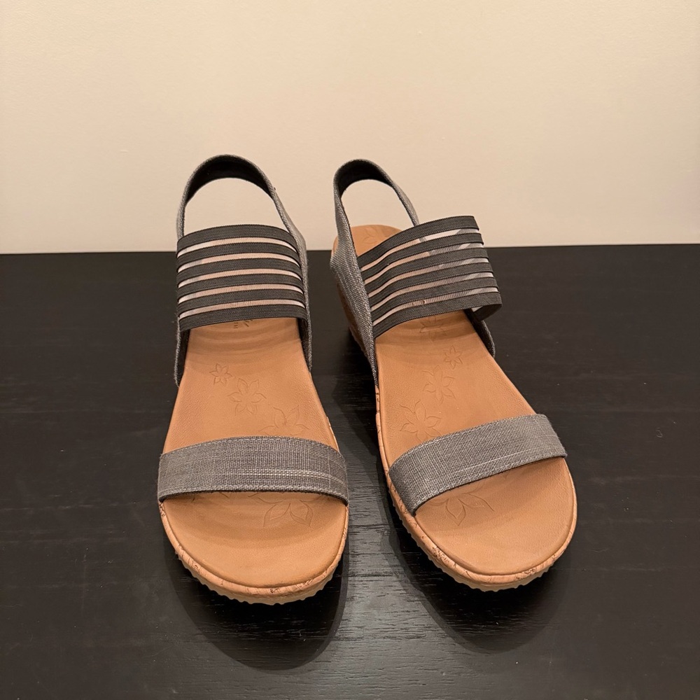 Skechers Luxe Foam Wedges size 10 - Picture 1 of 6